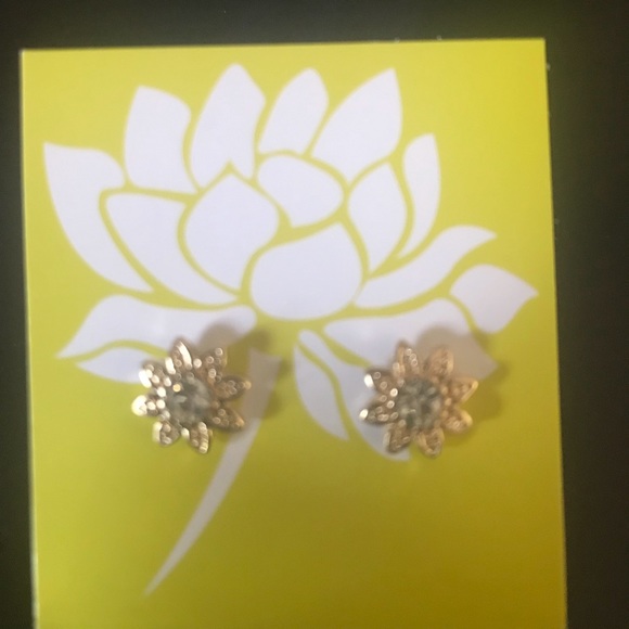 Wild Lillies Jewelry - Flower Earrings